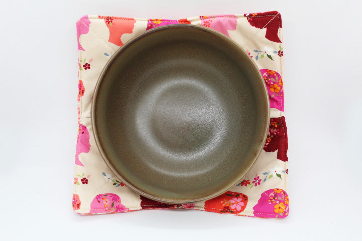 Mother In Love - Pattern on Reverse Side - Bowl Cozy