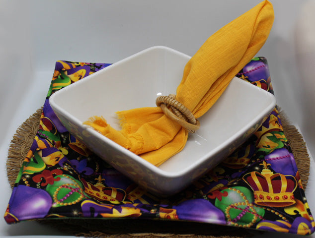 Madri Gras Ball Bowl & Plate Cozy Set