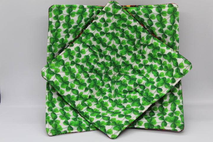 A Field of Clovers Small & Large Bowl Cozy Set