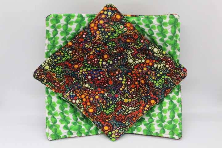 A Field of Clovers Small & Large Bowl Cozy Set