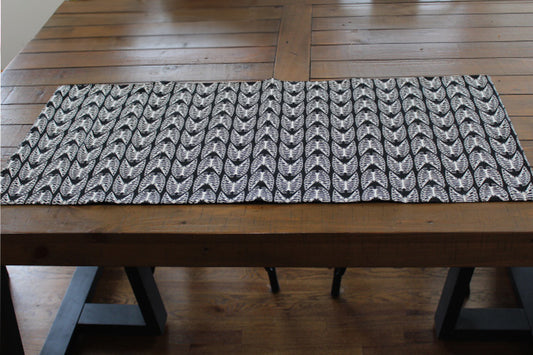 Holiday Table Runner Halloween- Bones