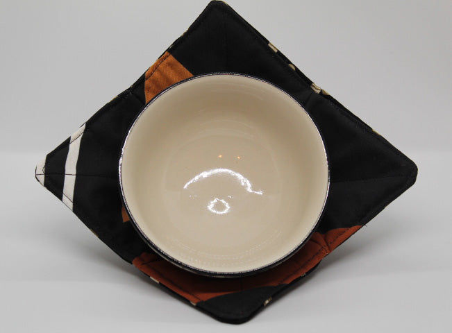 It's a Matter of Black & Brown Small & Large Bowl Cozy Set