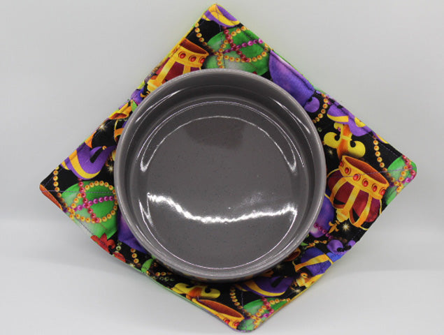 Madri Gras Ball Bowl & Plate Cozy Set