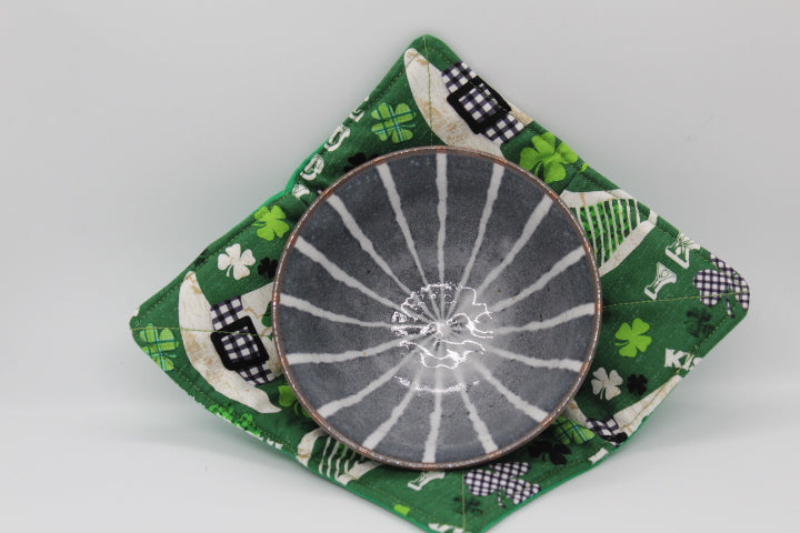 Kiss Me...I'm Irish Small & Large Bowl Cozy Set