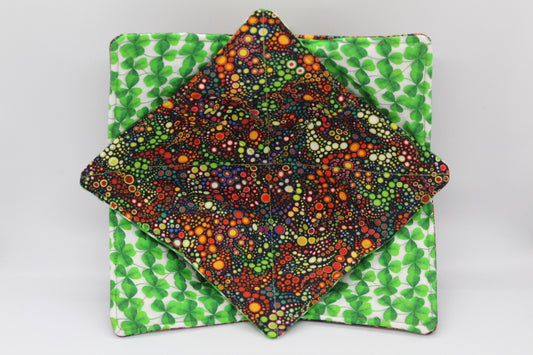 A Field of Clovers Small & Large Bowl Cozy Set